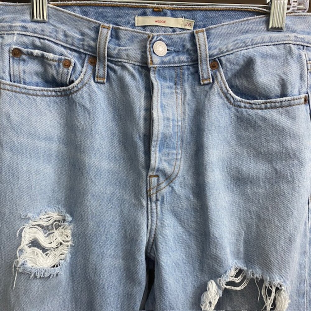 Levi’s Wedgie Fit Jeans ✦ Distressed Vintage Wash Straight Leg 26 - Picture 2 of 8